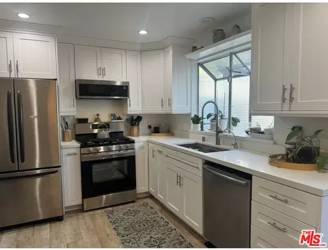 9250 Sunland Blvd #23, Sun Valley, CA 91352