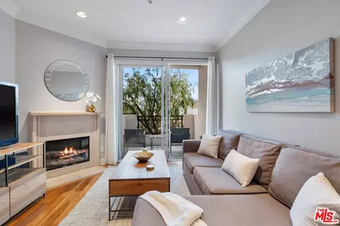 1444 S Point View St #202, Los Angeles, CA 90035