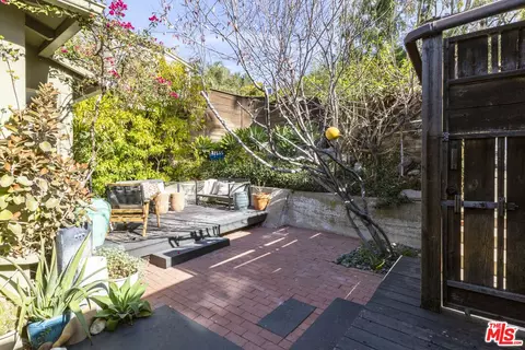 2463 Meadow Valley Ter, Los Angeles, CA 90039
