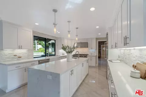 Kitchen - 1591 Upper Ranch Rd, Westlake Village, CA 91362 photo 4 of 4