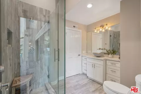 Bath - 1591 Upper Ranch Rd, Westlake Village, CA 91362 photo 7 of 9