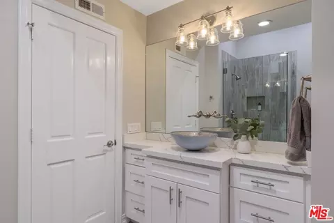 Bath - 1591 Upper Ranch Rd, Westlake Village, CA 91362 photo 8 of 9