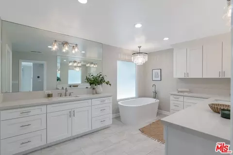 Bath - 1591 Upper Ranch Rd, Westlake Village, CA 91362 photo 1 of 9