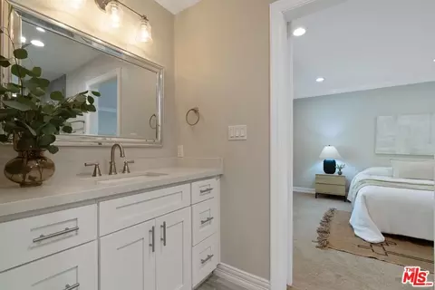 Bath - 1591 Upper Ranch Rd, Westlake Village, CA 91362 photo 6 of 9