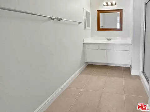8846 Stoakes Ave, Downey, CA 90240 photo 7