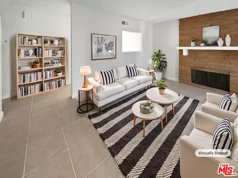 8846 Stoakes Ave, Downey, CA 90240 photo 2