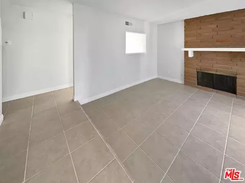8846 Stoakes Ave, Downey, CA 90240 photo 3