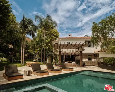 14047 Aubrey Rd, Beverly Hills, CA 90210