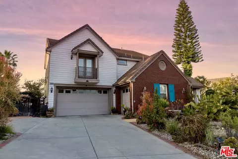 2059 Arielle Ln, Simi Valley, CA 93065