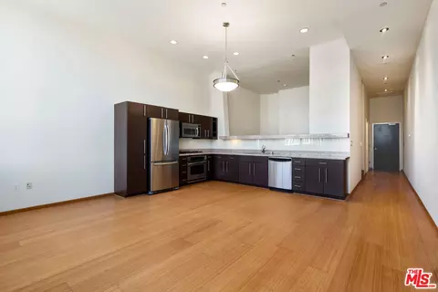 1100 Wilshire Blvd #1810, Los Angeles, CA 90017