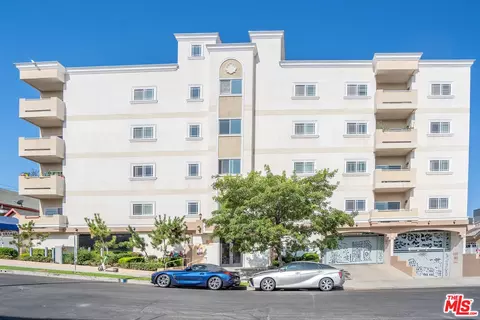 1043 S Kenmore Ave #406, Los Angeles, CA 90006