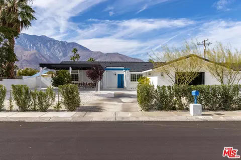 2995 N Cerritos Rd, Palm Springs, CA 92262