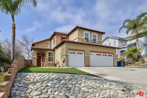 5132 St Albert Dr, Fontana, CA 92336
