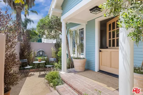 583 Grand Blvd, Venice, CA 90291