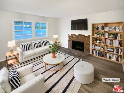 300 Evergreen Dr, Brea, CA 92821 photo 2
