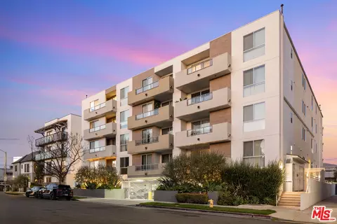 118 N Kings Rd #PH3, Los Angeles, CA 90048