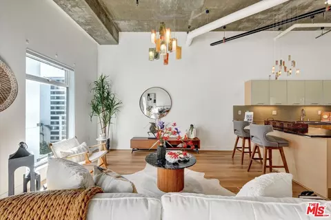 645 W 9th St #741, Los Angeles, CA 90015