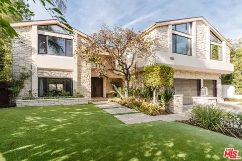 9722 Royce Ct, Beverly Hills, CA 90210