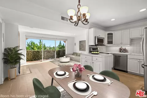14850 Hesby St #301, Sherman Oaks, CA 91403