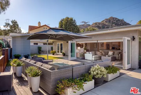7868 Mesa Dr, Simi Valley, CA 93063 photo 1