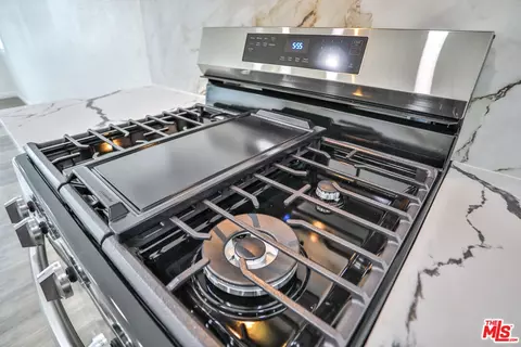 Kitchen - 737 W 145th St, Gardena, CA 90247 photo 6 of 7