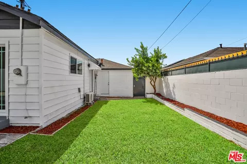 Exterior - 737 W 145th St, Gardena, CA 90247 photo 5 of 5