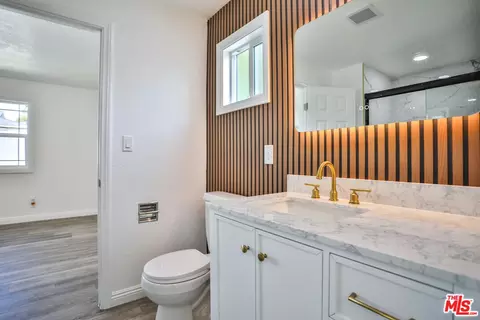 Bath - 737 W 145th St, Gardena, CA 90247 photo 5 of 20