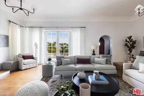 2175 Vista Del Mar St, Los Angeles, CA 90068