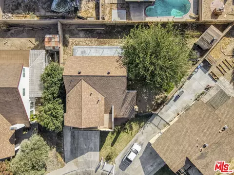 806 E Kildare St, Lancaster, CA 93535 photo 3