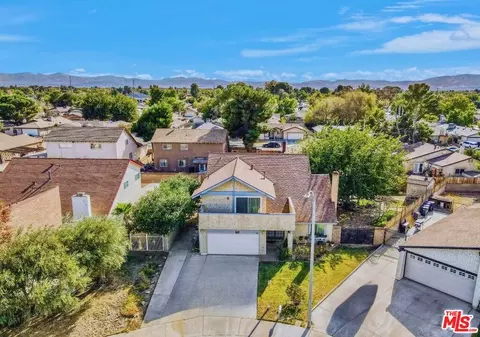 806 E Kildare St, Lancaster, CA 93535 photo 2