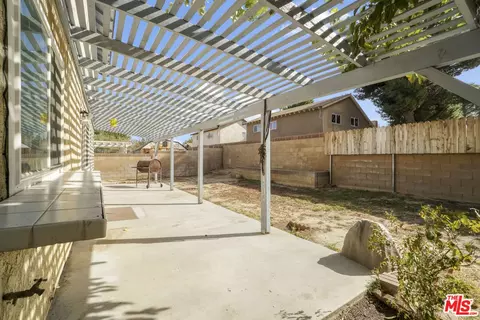 806 E Kildare St, Lancaster, CA 93535 photo 31