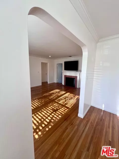708 N Frederic St, Burbank, CA 91505 photo 8