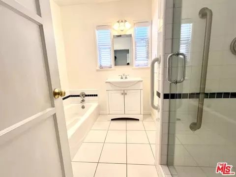708 N Frederic St, Burbank, CA 91505 photo 19