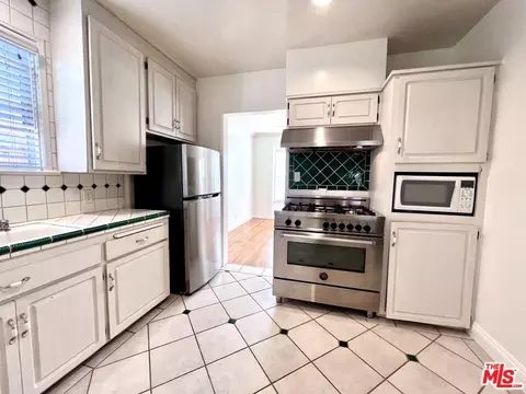 708 N Frederic St, Burbank, CA 91505 photo 13
