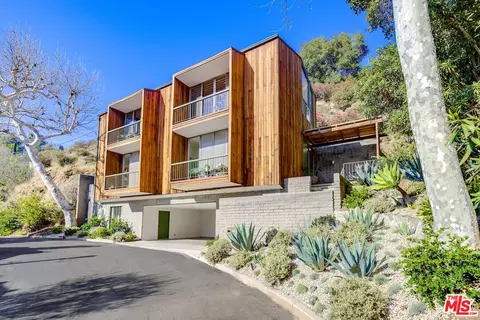 6249 Rodgerton Dr, Los Angeles, CA 90068