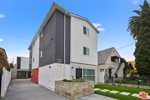 1258 W 37th Dr, Los Angeles, CA 90007