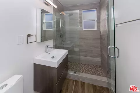 Bath - 4308 E 4th St, Long Beach, CA 90814 photo 1 of 1