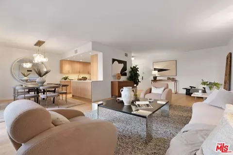 10450 Wilshire Blvd #2B, Los Angeles, CA 90024