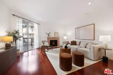 10021 Tabor St #115, Los Angeles, CA 90034