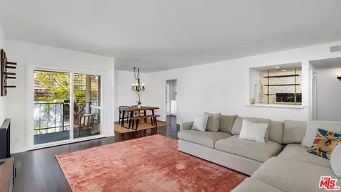 5845 Doverwood Dr #302, Culver City, CA 90230
