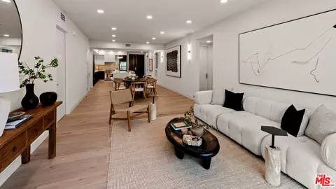 505 S Barrington Ave #101, Los Angeles, CA 90049