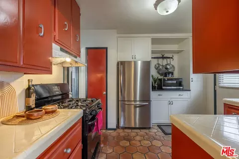 230 Glendora Ave, Long Beach, CA 90803 photo 20