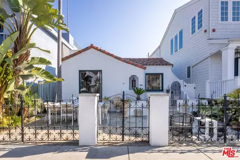 230 Glendora Ave, Long Beach, CA 90803