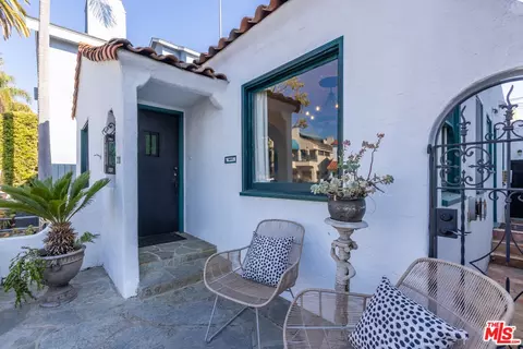 230 Glendora Ave, Long Beach, CA 90803 photo 2