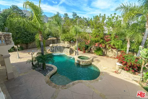 22455 Pacific Oak Dr, Chatsworth, CA 91311