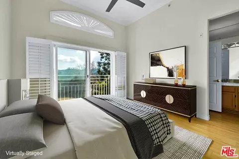 5200 Premiere Hills Cir #243, Woodland Hills, CA 91364