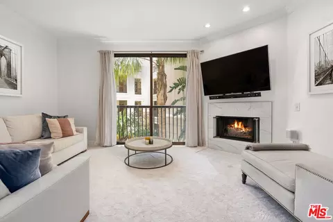 11847 Gorham Ave #214, Los Angeles, CA 90049