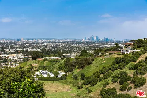 4216 Terraza Dr, Los Angeles, CA 90008