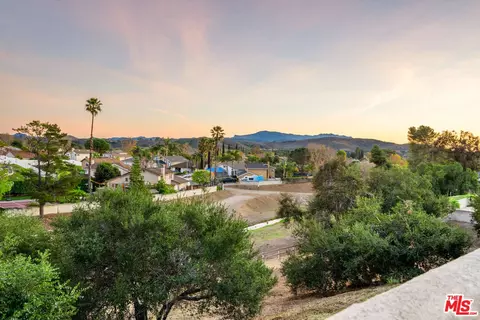 3086 Indian Mesa Dr, Thousand Oaks, CA 91360