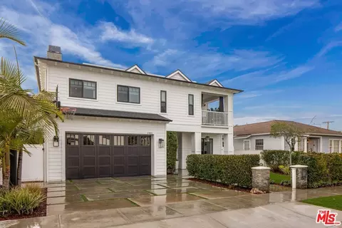 1401 Lynngrove Dr, Manhattan Beach, CA 90266